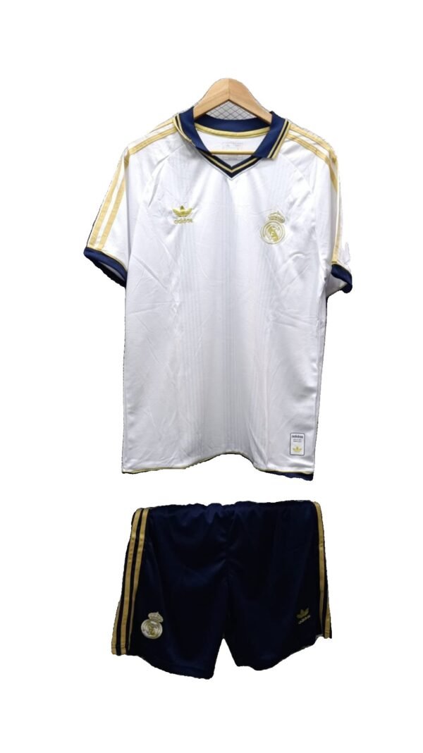 2026/05/wp-1779225759417.jpg 🌍 Colección Grandes de Europa: Vístete como los Reyes del Fútbol