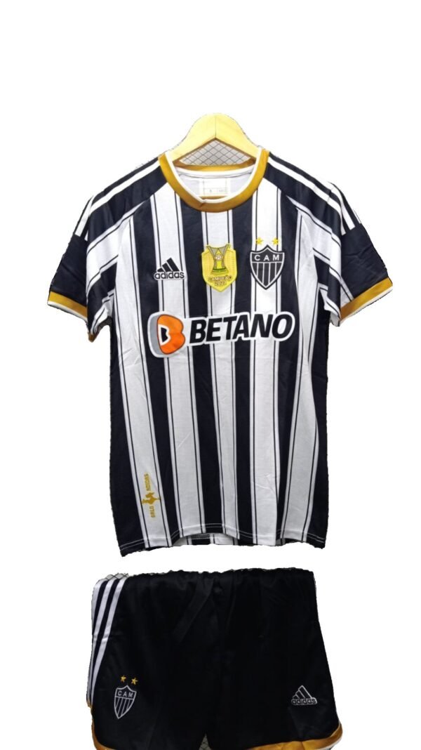 2026/05/wp-1779225920703.jpg 🌍 Colección Grandes de Europa: Vístete como los Reyes del Fútbol