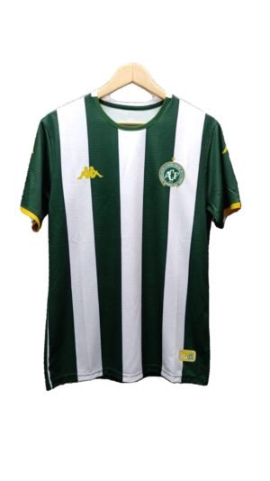 2026/05/wp-1779492315863.jpg Hermandad de Sangre y Verde: La Historia Detrás de la Camiseta de Chapecoense
